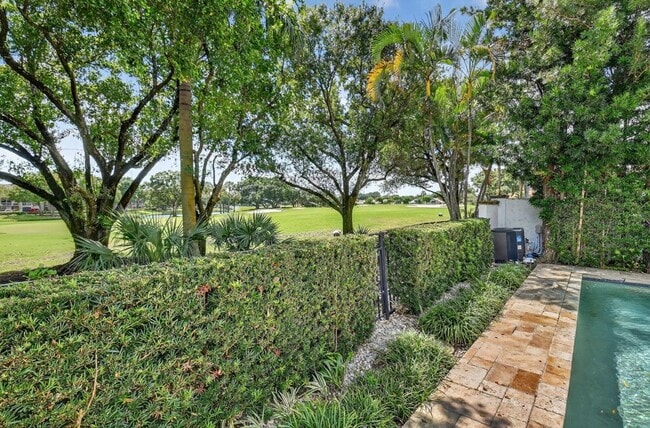 Building Photo - 5850 NW 21st Ave