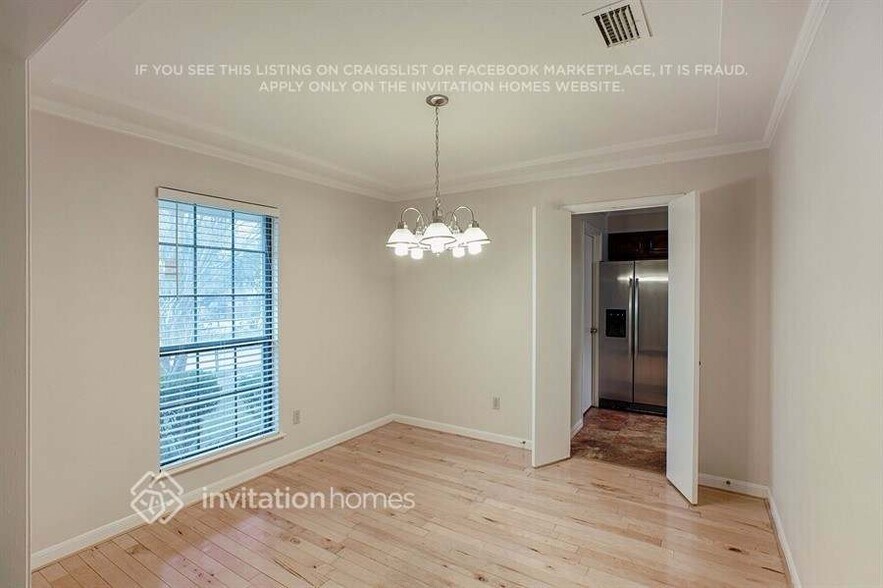 Building Photo - 1720 Brighton Dr
