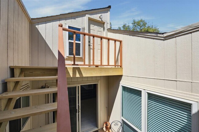 Building Photo - 318 W Fair Harbor Ln