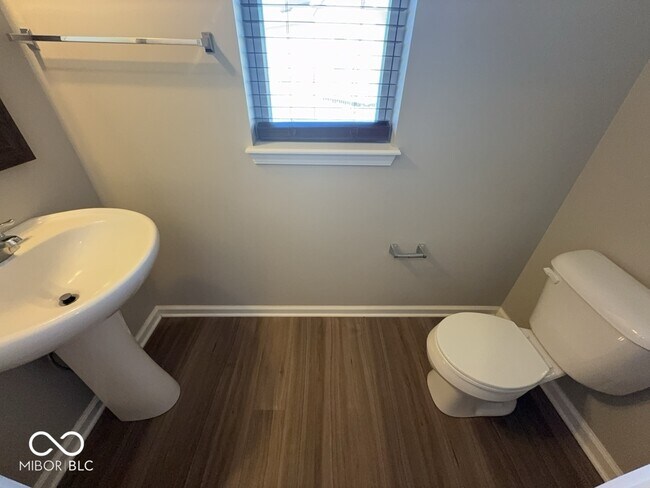 Building Photo - 1405 Sunbrook Ct