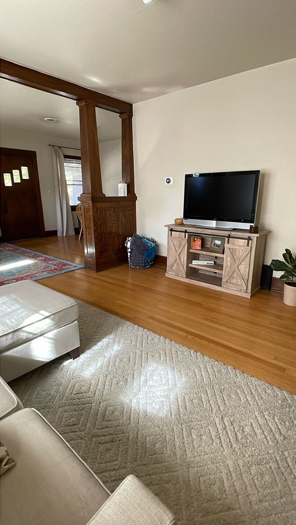 Building Photo - West Highlands 2 Bedroom Duplex with 2 Car Garage