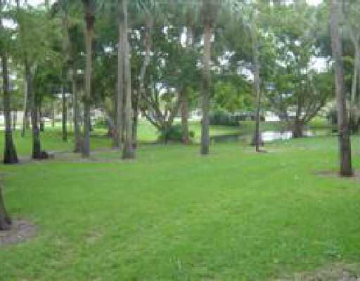 Building Photo - 800 Cypress Park Way