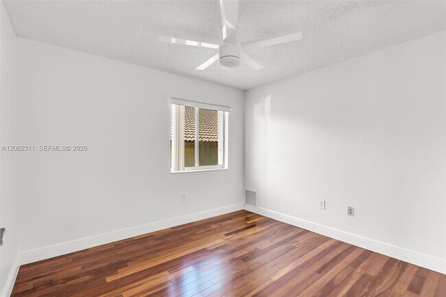 Building Photo - 5160 NW 112th Ct
