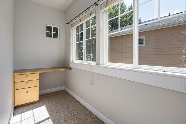 Building Photo - 4177 E Barber Station Way