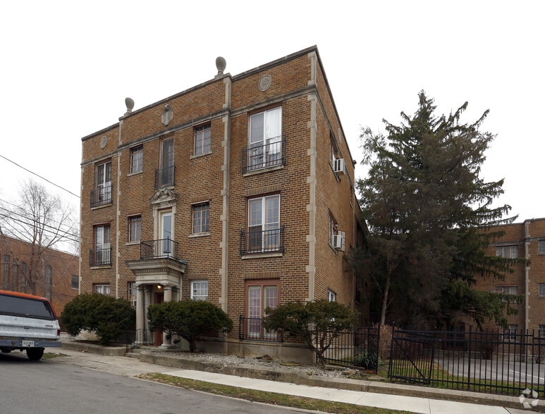 Building Photo - Flats at West End