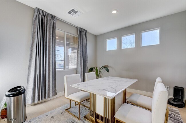 Building Photo - 7572 Mount Spokane Ct