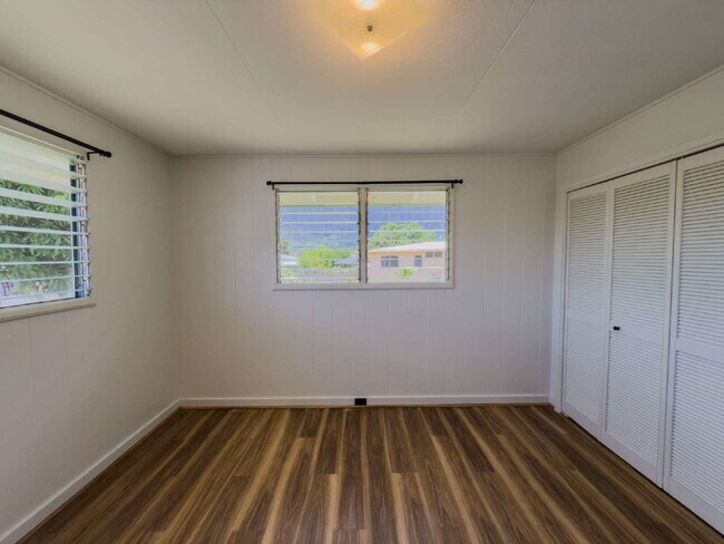 Building Photo - Welcome Home to Waimanalo!