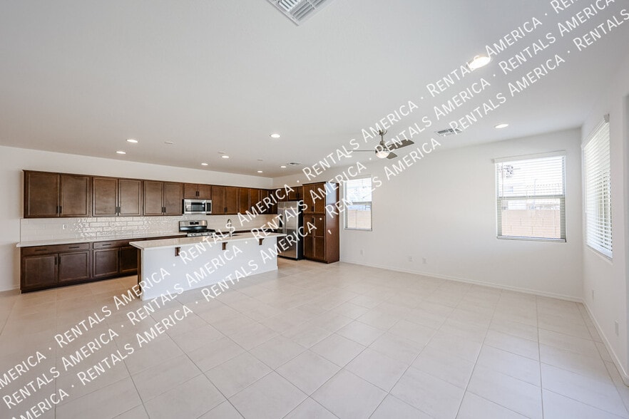 Building Photo - 14750 W Gray Fox Trl