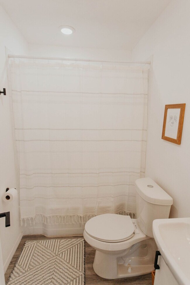 Building Photo - 3729-3727 N 24th St