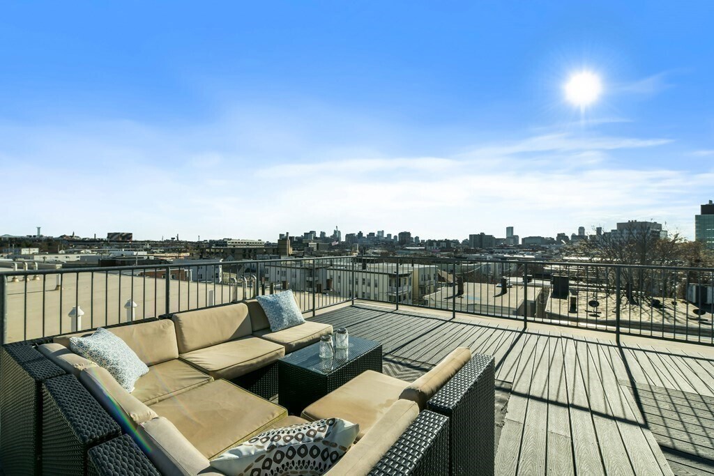 Building Photo - 197 Washington St