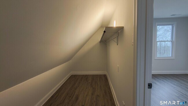 Building Photo - 43 W Prospect St