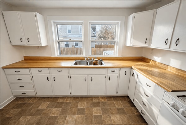 Building Photo - 1106 Burr St