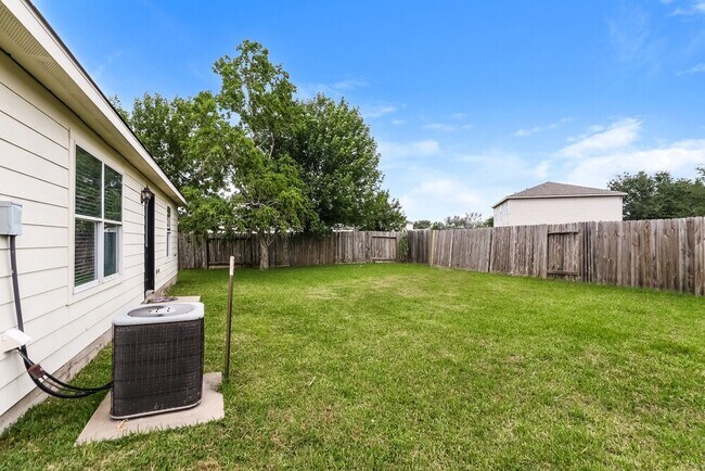 Building Photo - 6919 Garnet Trail Ln