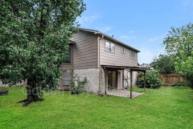 Building Photo - 10743 Staghill Dr