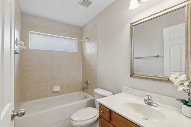 Building Photo - 85208 Sagaponack Dr