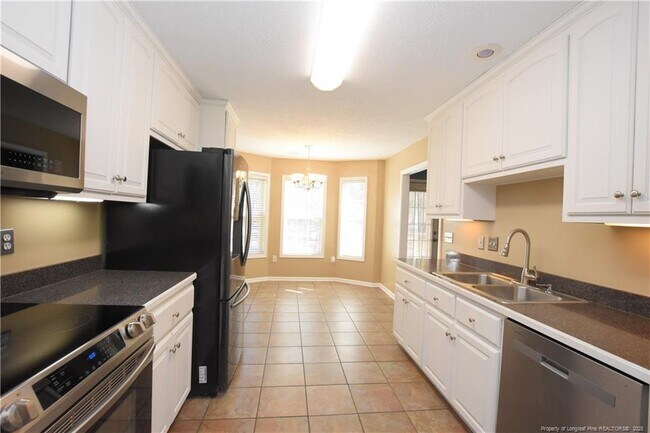 Building Photo - 57 Cutter Cir
