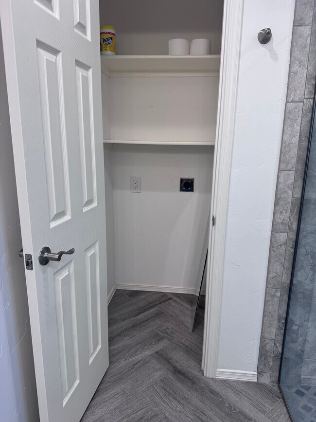 Building Photo - 732 Gold Beach Dr