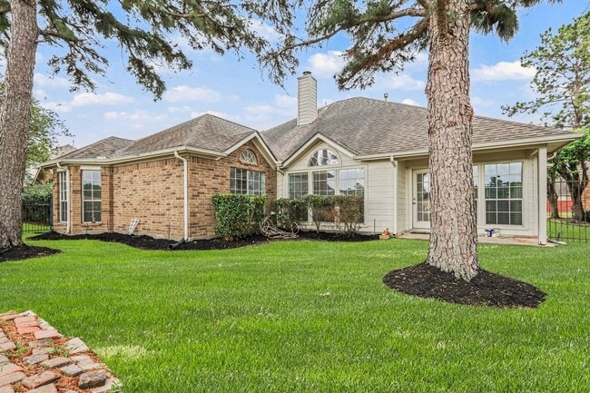 Building Photo - 16434 Red Crest Dr