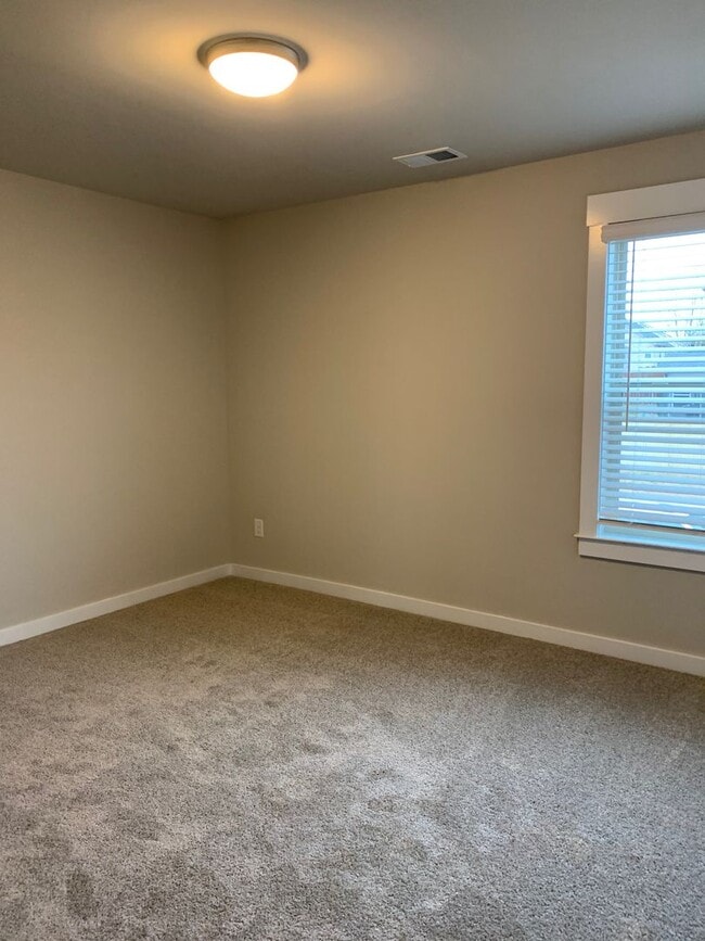 Building Photo - Brand new 4 bedroom home in Simpsonville