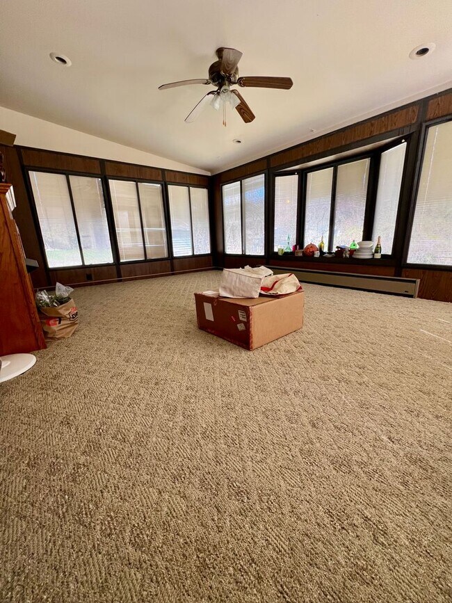 Building Photo - Stunning 4-Bedroom Single Family Home in Wyncote! Available NOW!