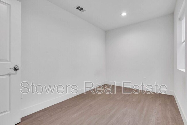 Building Photo - 1416 Julia Ln
