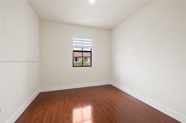 Building Photo - 10335 W 34th Ct