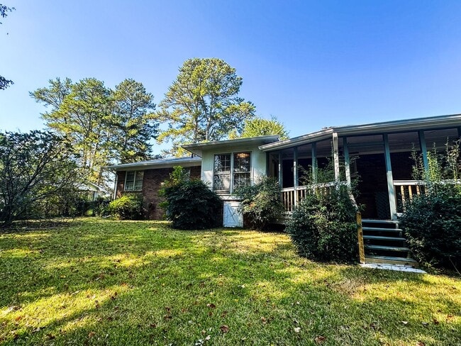 Building Photo - Single Family Brick 3/2 rental in Mableton