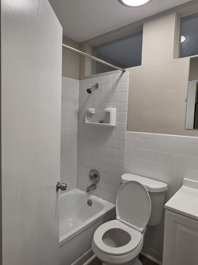 Building Photo - 2259 Ainsworth Dr