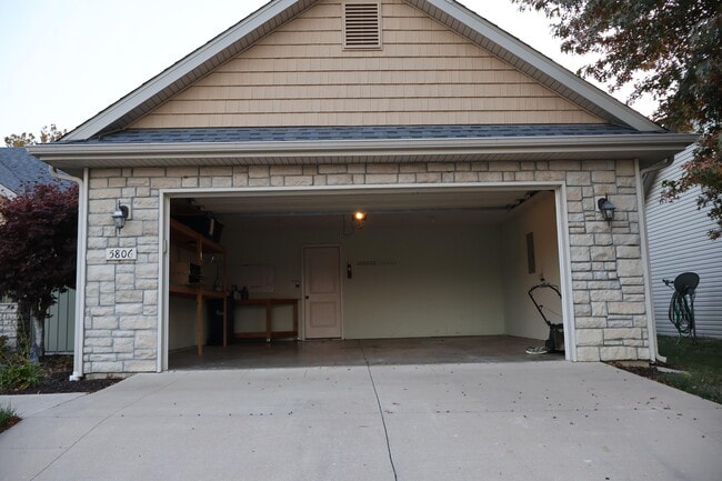 Building Photo - 5806 Freeport Way