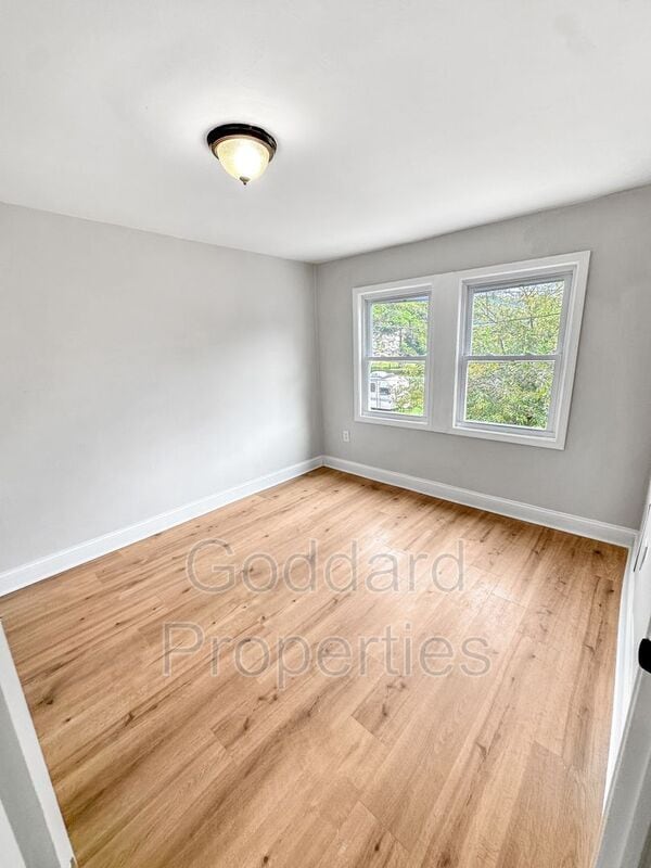 Building Photo - 2073 Larkhall Rd