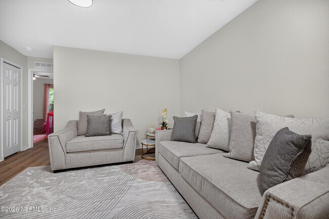 Building Photo - 7038 St Ives Ct