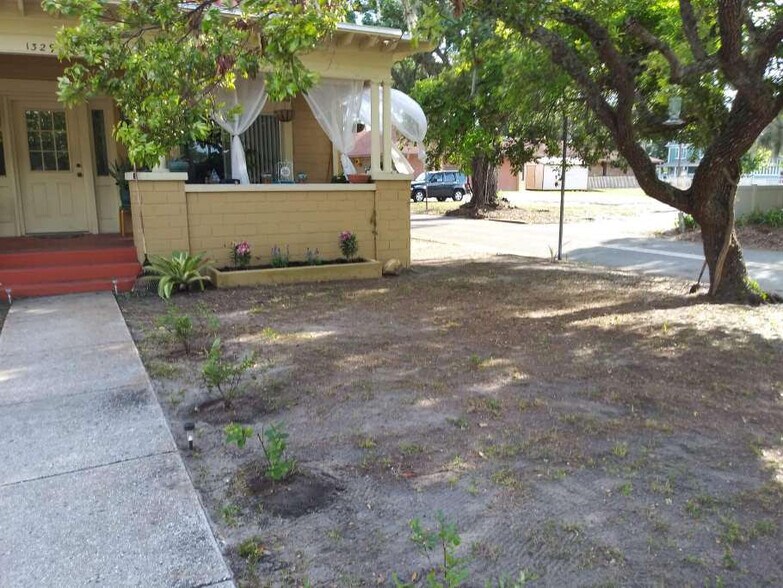 Building Photo - 1329 2nd Ave W