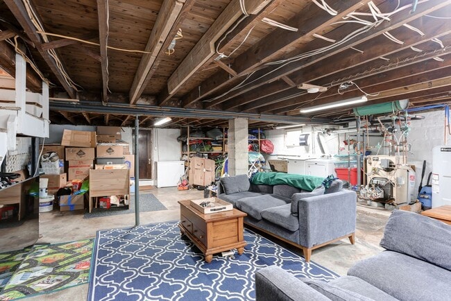 Building Photo - 3 Bed 1 Bath in Lemoyne Pa