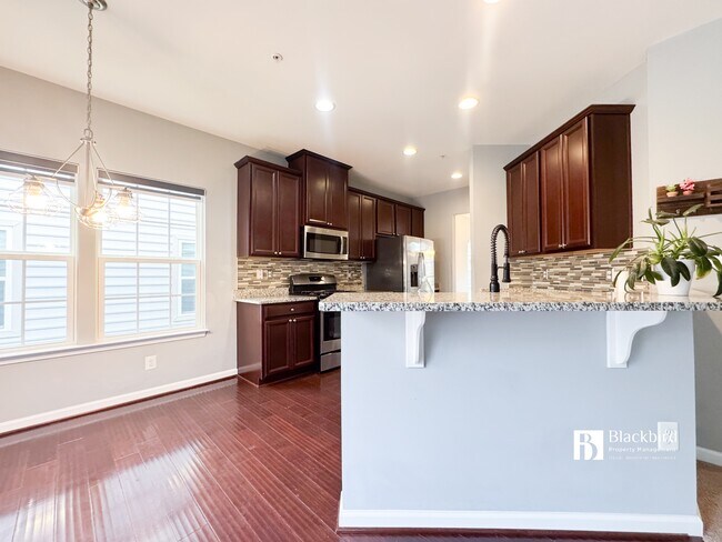 Building Photo - 13719 Port Commerce Ct