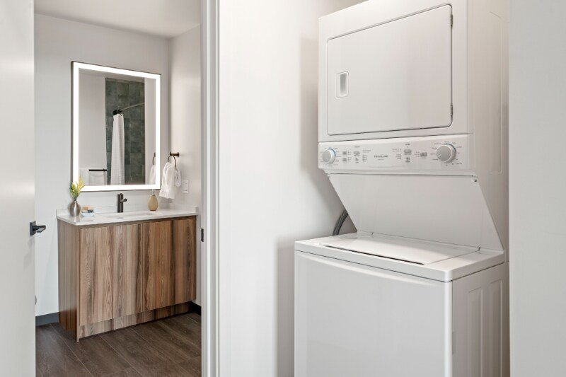 Building Photo - 168 N Ashland Ave