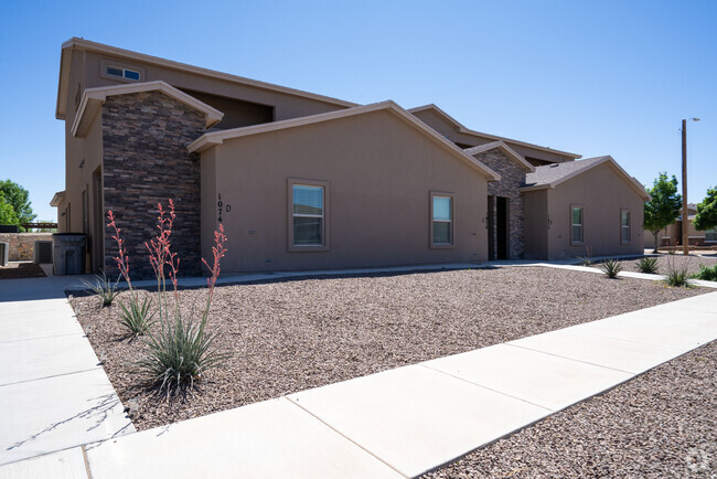 Building Photo - 1074 Hoppas Ct