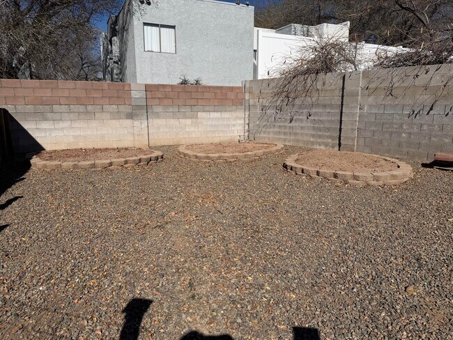 Building Photo - 6500 Martin Ct NE