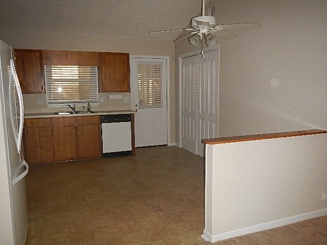 Building Photo - 228 Pintail Ln