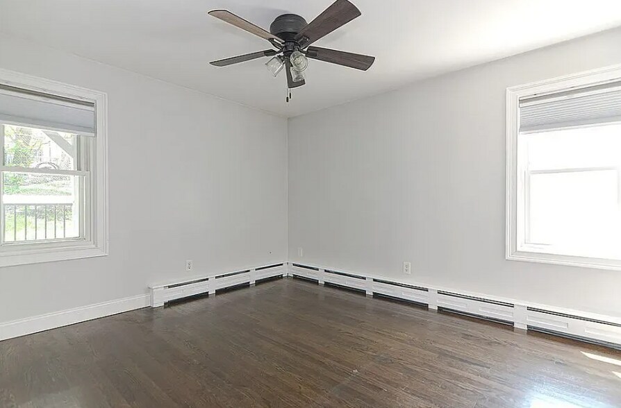 Building Photo - 237 Trenton St