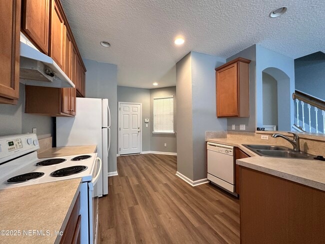 Building Photo - 3730 Creswick Cir