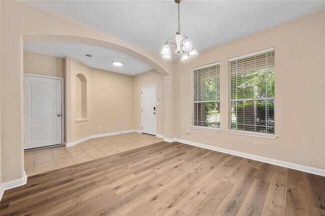 Building Photo - 203 Arrowhead Trail