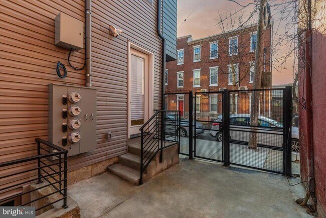 Building Photo - 920 N 15th St