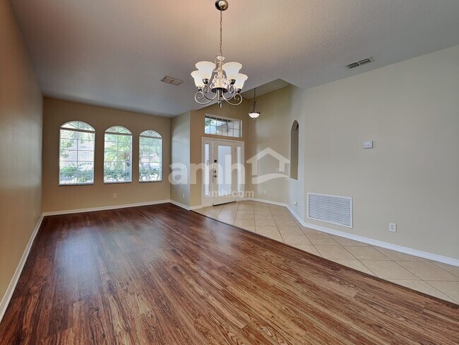 Building Photo - 1619 Lakelet Loop