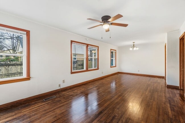 Building Photo - 2020 S P St