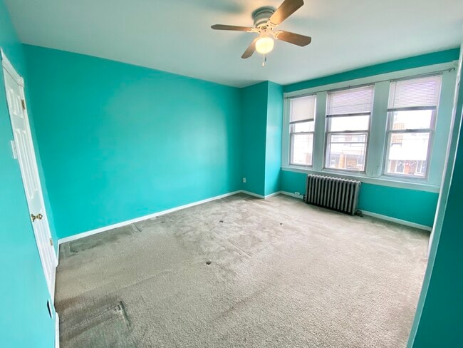 Building Photo - 2709 E Ontario St