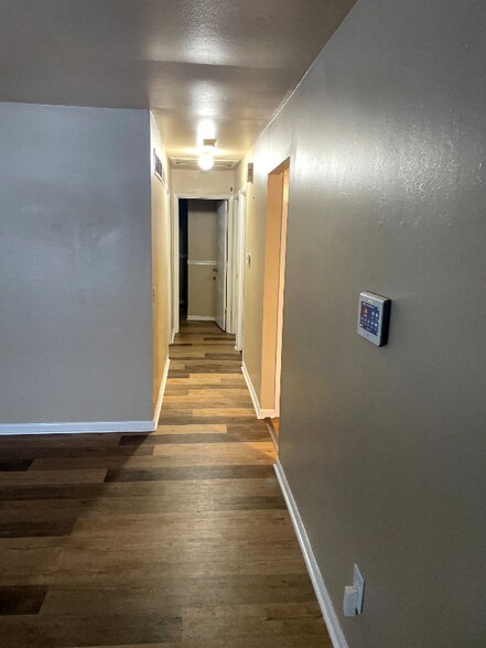 Building Photo - 650 Baltic Dr