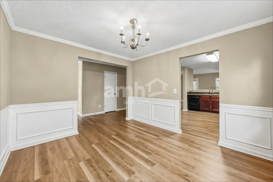 Building Photo - 369 Hidden Creek Ln