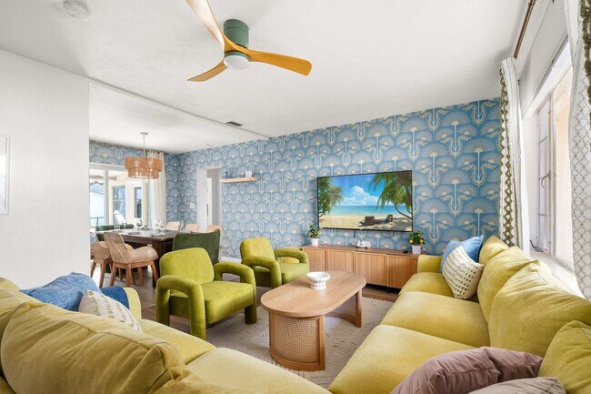 Building Photo - 84 21st Terrace SE