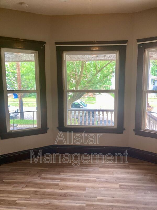 Building Photo - 3786 W 37th St