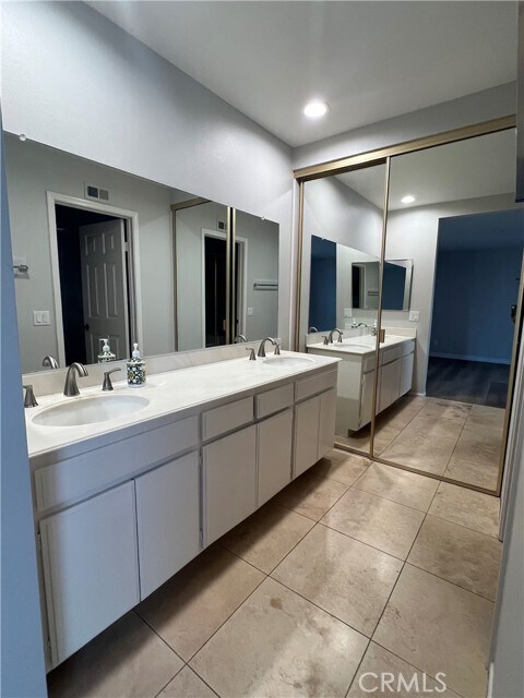 Building Photo - 26 Alderbrook